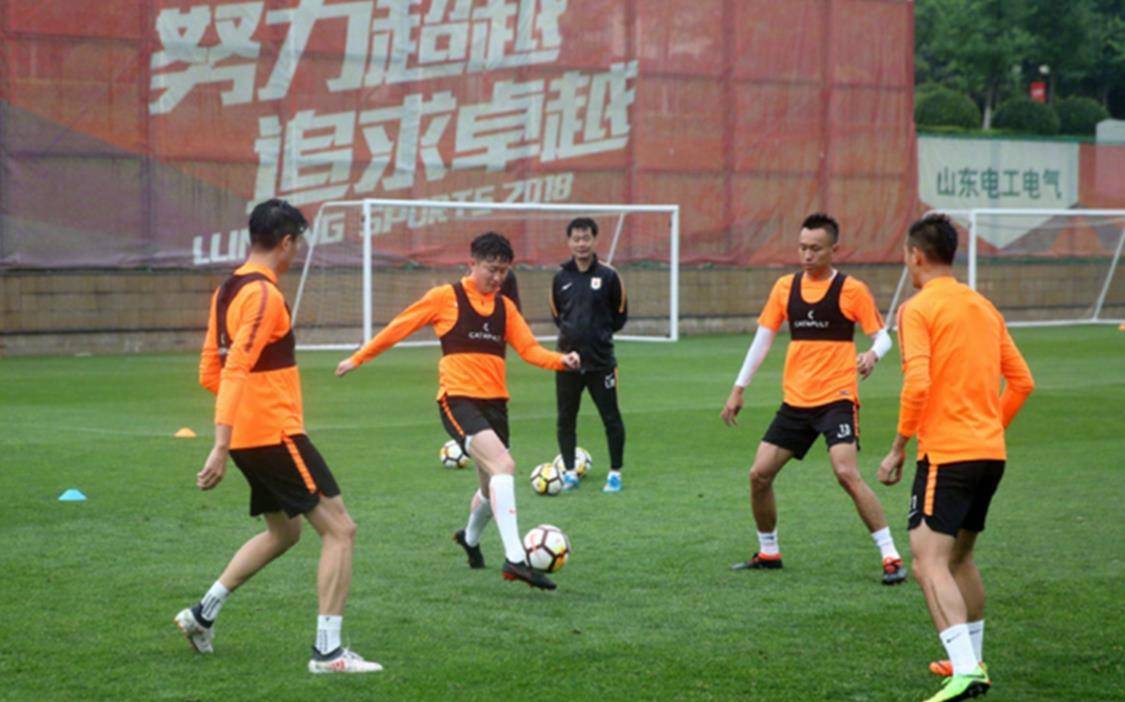 山东鲁能主场击败上海上港助中超出线 山东鲁能主场击败上海上港助中超出线