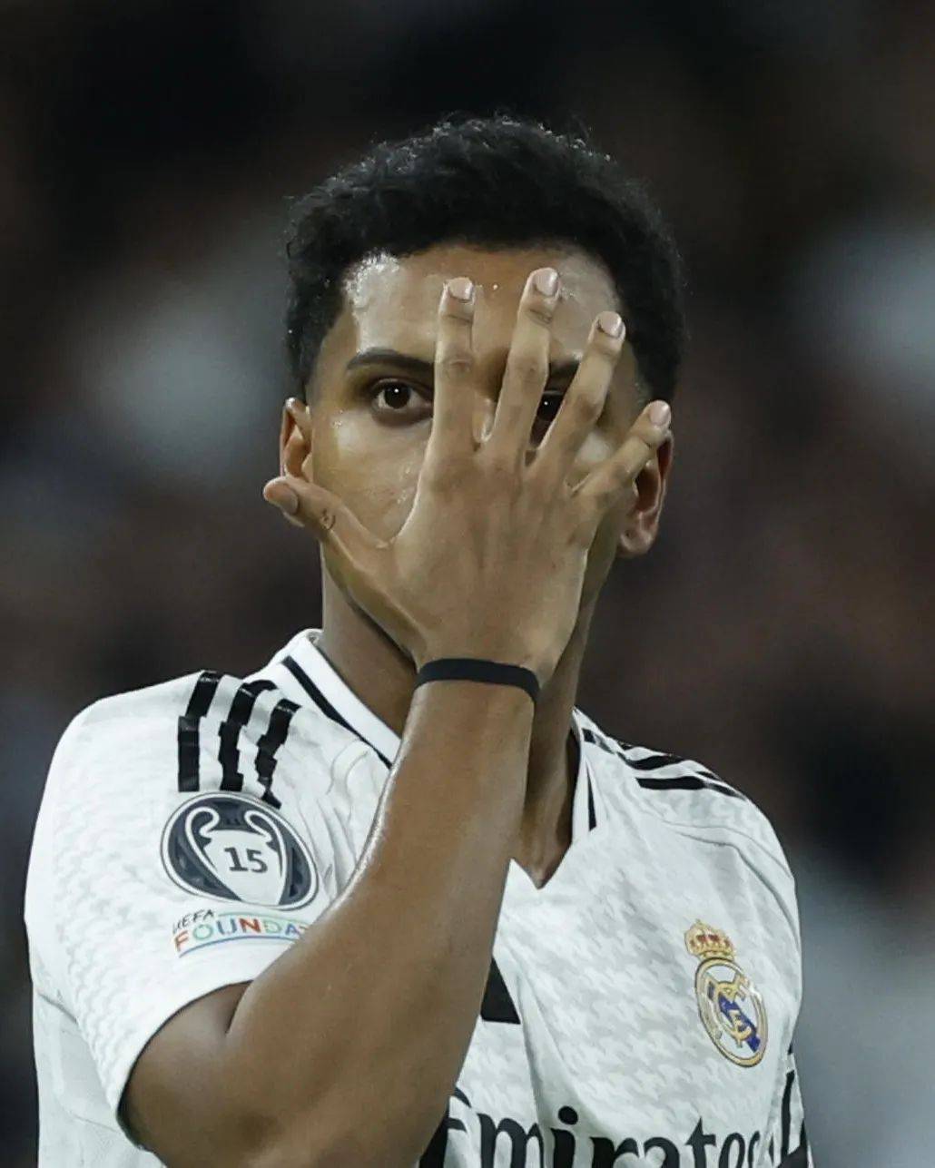 皇马客场惜败马赛,侥幸闯入欧冠强 皇马客场惜败马赛,侥幸闯入欧冠强