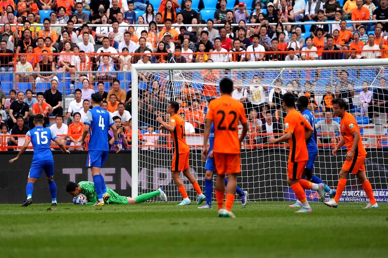 关于上海申花痛失三分,排名持续下滑的信息 关于上海申花痛失三分,排名持续下滑的信息