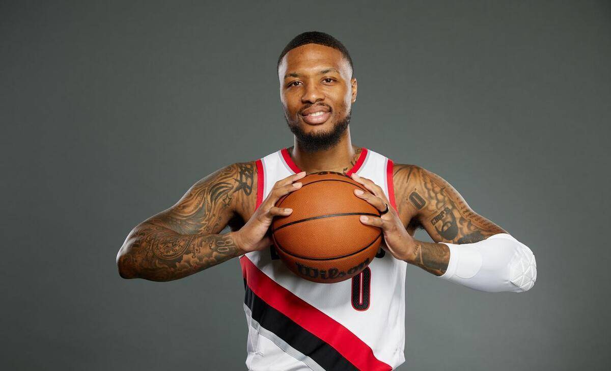 FB体育网页版-包含开拓者逆转魔术，利拉德绝杀砍30分的词条