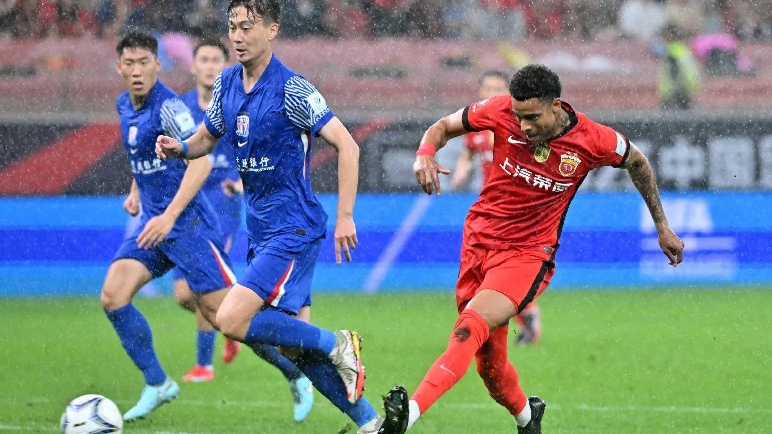 -中场调度恰到好处，球队顺利取胜