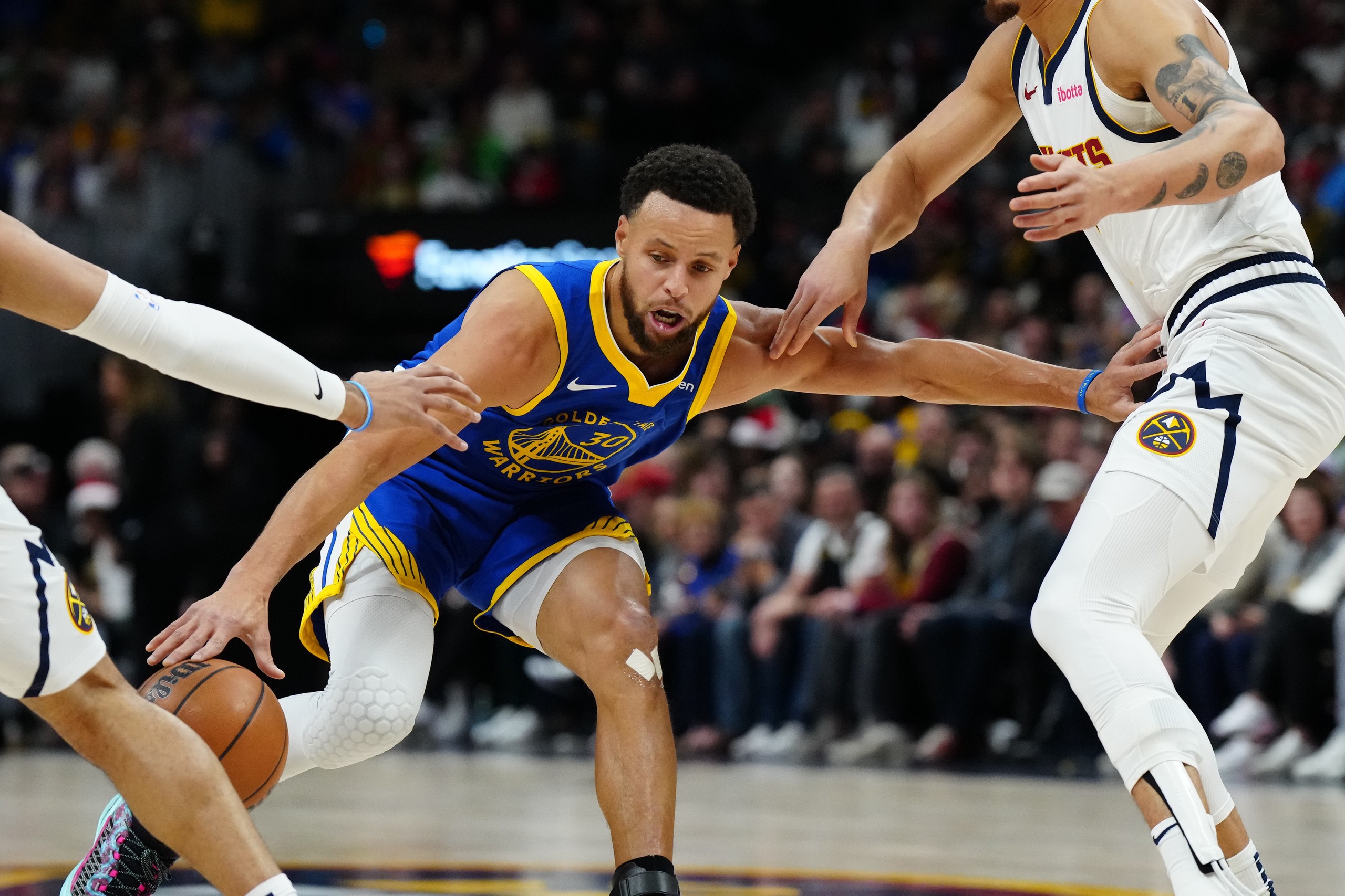 -勇士力克掘金，继续保持霸气