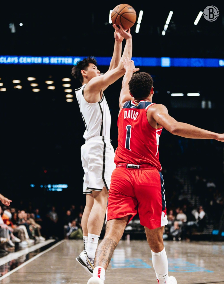 篮网客场大胜奇才结束两连败 篮网客场大胜奇才结束两连败