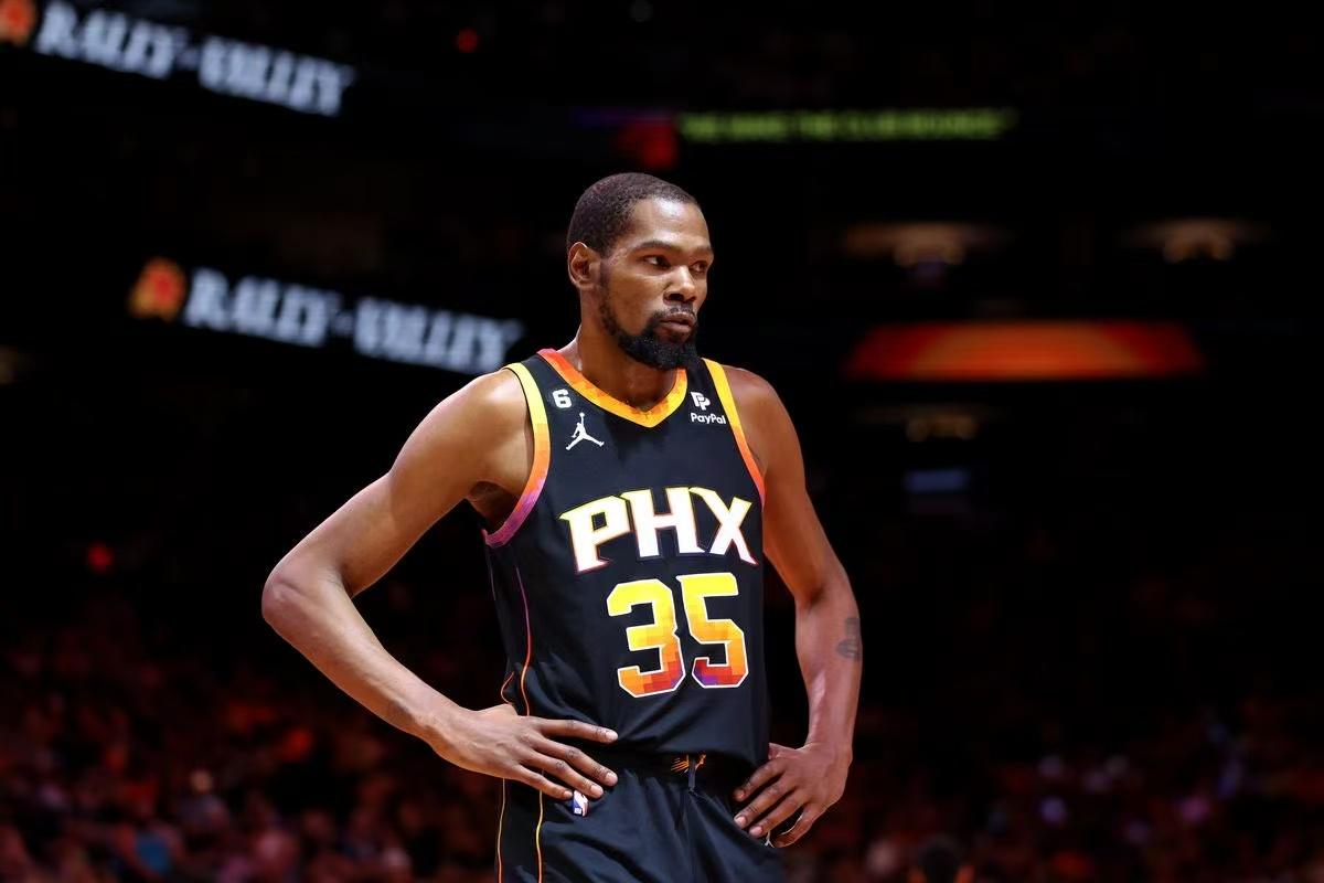 太阳客场击败活塞,杜兰特状态火热 太阳客场击败活塞,杜兰特状态火热