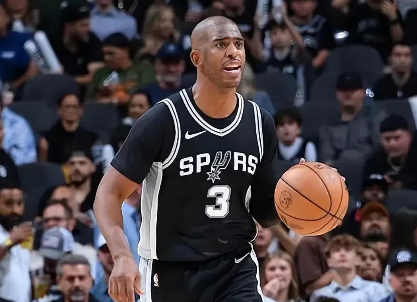 雄鹿主场险胜马刺，米德尔顿33分8篮板