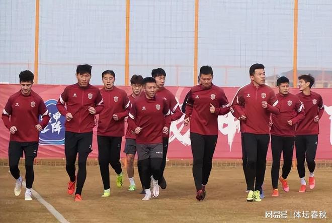 中国足球超级联赛首轮比赛结束，球迷盼辽足表现更好的简单介绍