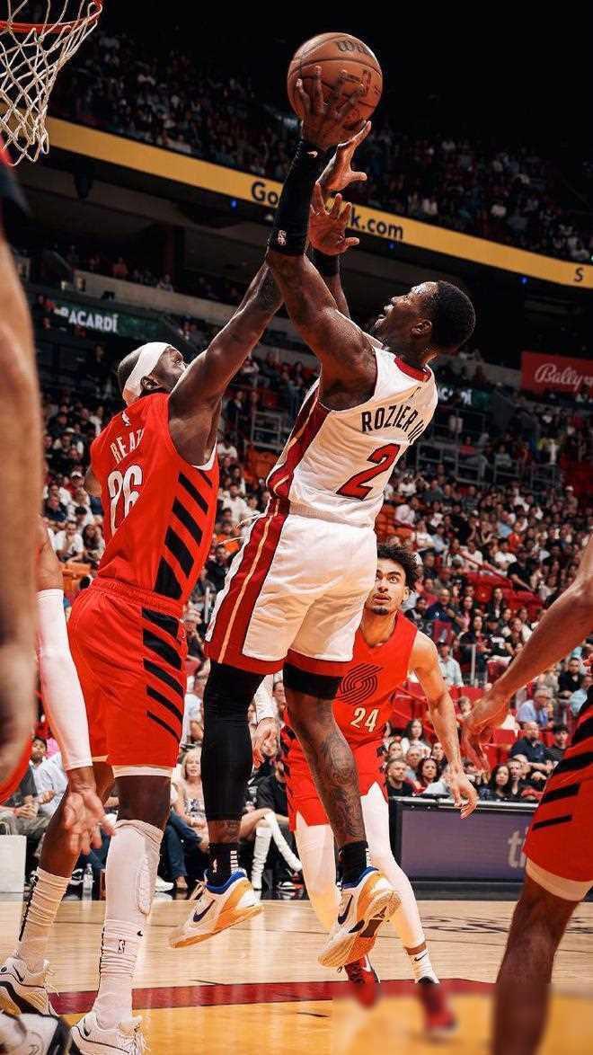 猛龙横扫开拓者,开拓者遭受连败 猛龙横扫开拓者,开拓者遭受连败